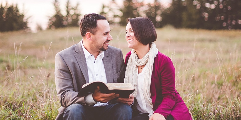Simple Ways to Express Your Love in a Relationship || Read a book together