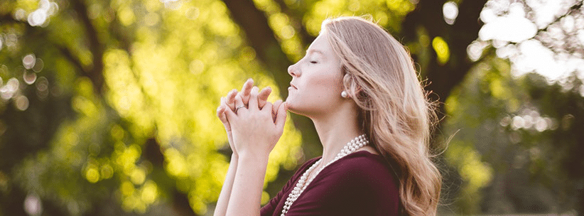 praying woman