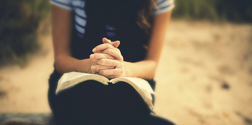 woman praying