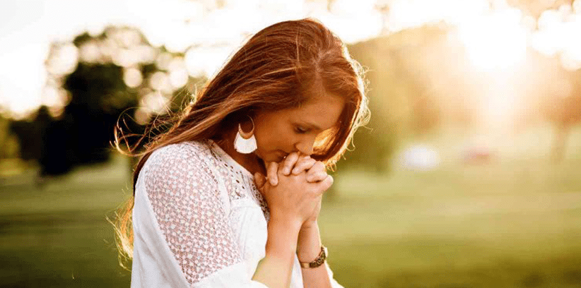 praying woman